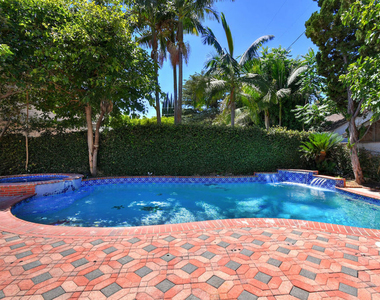 14713 Valleyheart Drive - Photo Thumbnail 10