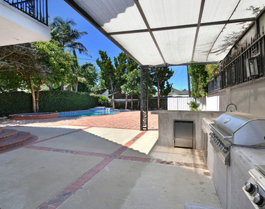 14713 Valleyheart Drive - Photo Thumbnail 60