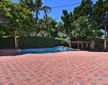 14713 Valleyheart Drive - Photo Thumbnail 9