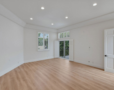 14713 Valleyheart Drive - Photo Thumbnail 43