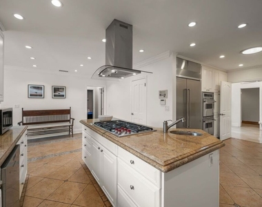 9023 Alto Cedro Drive - Photo Thumbnail 25