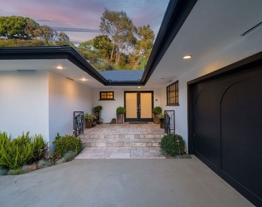 9023 Alto Cedro Drive - Photo Thumbnail 2