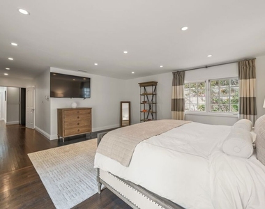 9023 Alto Cedro Drive - Photo Thumbnail 36