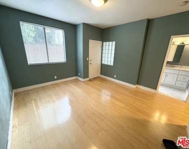 1749 12th Street - Photo Thumbnail 27