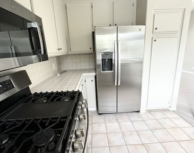1749 12th Street - Photo Thumbnail 22