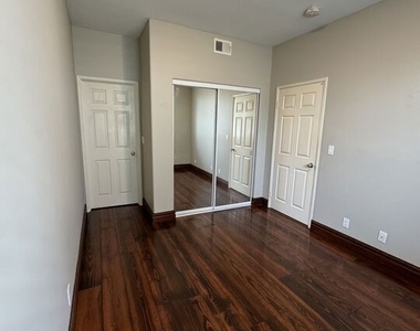 1749 12th Street - Photo Thumbnail 13