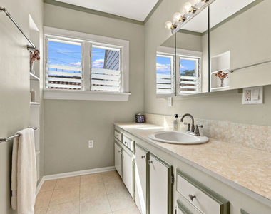 343 N Bronson Avenue - Photo Thumbnail 37