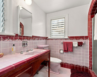 343 N Bronson Avenue - Photo Thumbnail 38