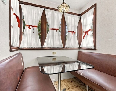 343 N Bronson Avenue - Photo Thumbnail 17