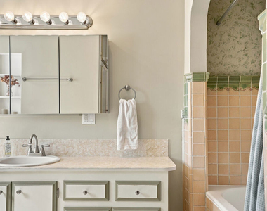 343 N Bronson Avenue - Photo Thumbnail 34