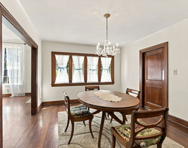 343 N Bronson Avenue - Photo Thumbnail 10