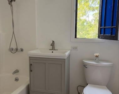 2299 Glendale Boulevard - Photo Thumbnail 9