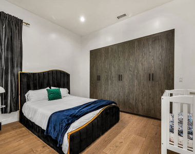 12136 Clarkson Road - Photo Thumbnail 19