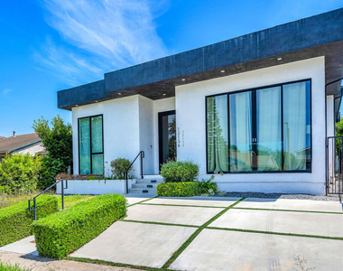 12136 Clarkson Road - Photo Thumbnail 2