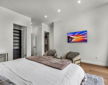 12136 Clarkson Road - Photo Thumbnail 23
