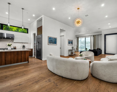 12136 Clarkson Road - Photo Thumbnail 8