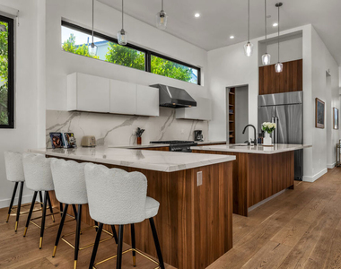 12136 Clarkson Road - Photo Thumbnail 10