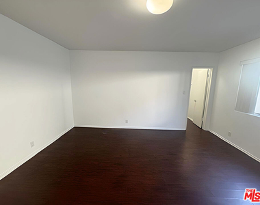 1541 N Laurel Avenue - Photo Thumbnail 14