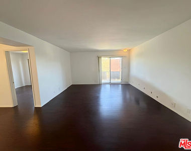 1541 N Laurel Avenue - Photo Thumbnail 1