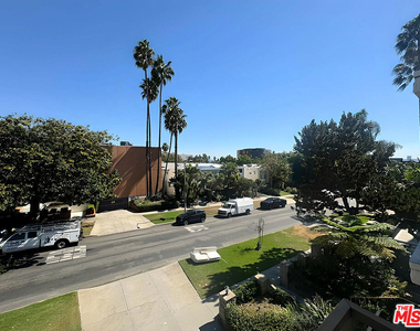 1541 N Laurel Avenue - Photo Thumbnail 20