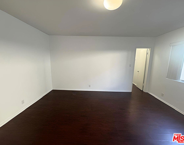 1541 N Laurel Avenue - Photo Thumbnail 15