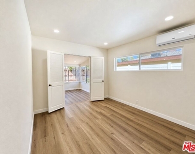 10911 Lemay Street - Photo Thumbnail 30