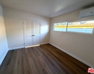 10911 Lemay Street - Photo Thumbnail 28
