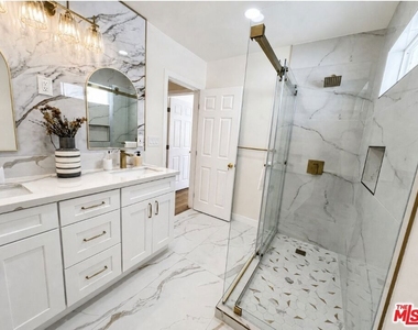 10911 Lemay Street - Photo Thumbnail 23