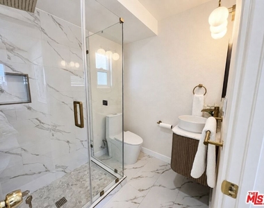 10911 Lemay Street - Photo Thumbnail 25