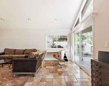 30712 Lakefront Drive - Photo Thumbnail 8