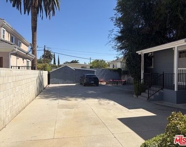 70 S Altadena Drive - Photo Thumbnail 15
