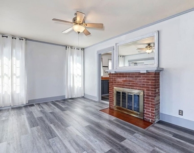 3819 Goldwyn Terrace - Photo Thumbnail 5