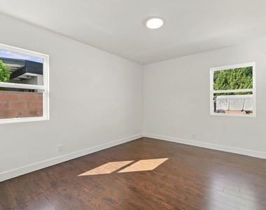 10551 Blucher Avenue - Photo Thumbnail 21