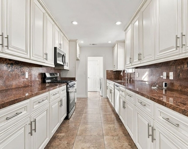 10551 Blucher Avenue - Photo Thumbnail 8