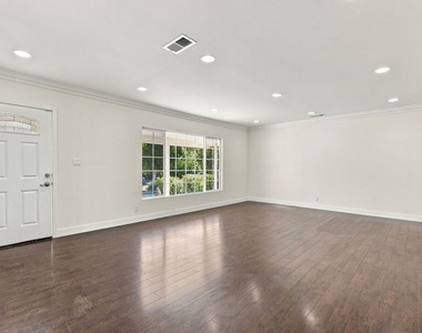 10551 Blucher Avenue - Photo Thumbnail 4