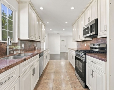 10551 Blucher Avenue - Photo Thumbnail 10