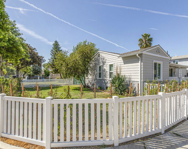 715 S Lake Street - Photo Thumbnail 4