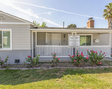 715 S Lake Street - Photo Thumbnail 3
