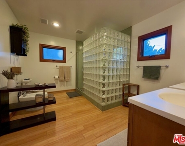 3735 Edenhurst Avenue - Photo Thumbnail 13