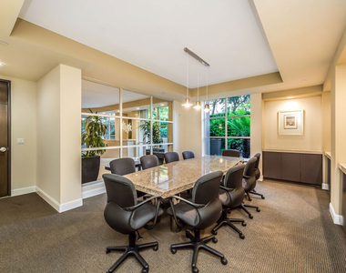 1521 Greenfield Avenue - Photo Thumbnail 10