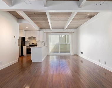 3101 5th Street - Photo Thumbnail 7