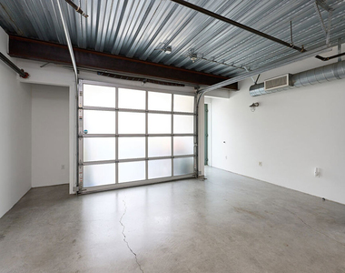 1046 Princeton Drive - Photo Thumbnail 7