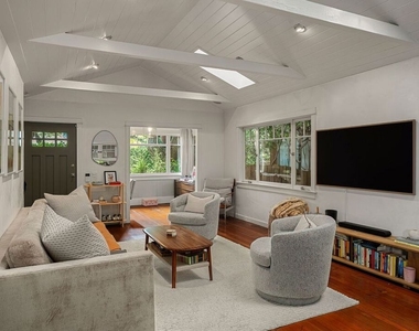 935 Palms Boulevard - Photo Thumbnail 11
