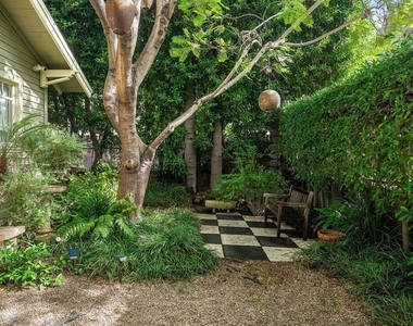 935 Palms Boulevard - Photo Thumbnail 6