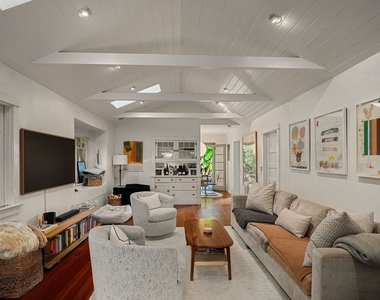 935 Palms Boulevard - Photo Thumbnail 13