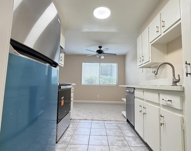 8641 Lake Murray Unit 7 - Photo Thumbnail 8