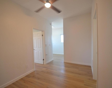 625 Palm - Photo Thumbnail 12