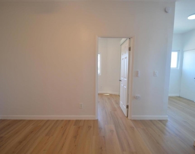 625 Palm - Photo Thumbnail 5