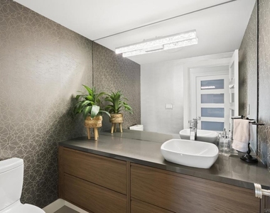521 S Sierra Ave - Photo Thumbnail 17