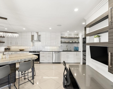 521 S Sierra Ave - Photo Thumbnail 12